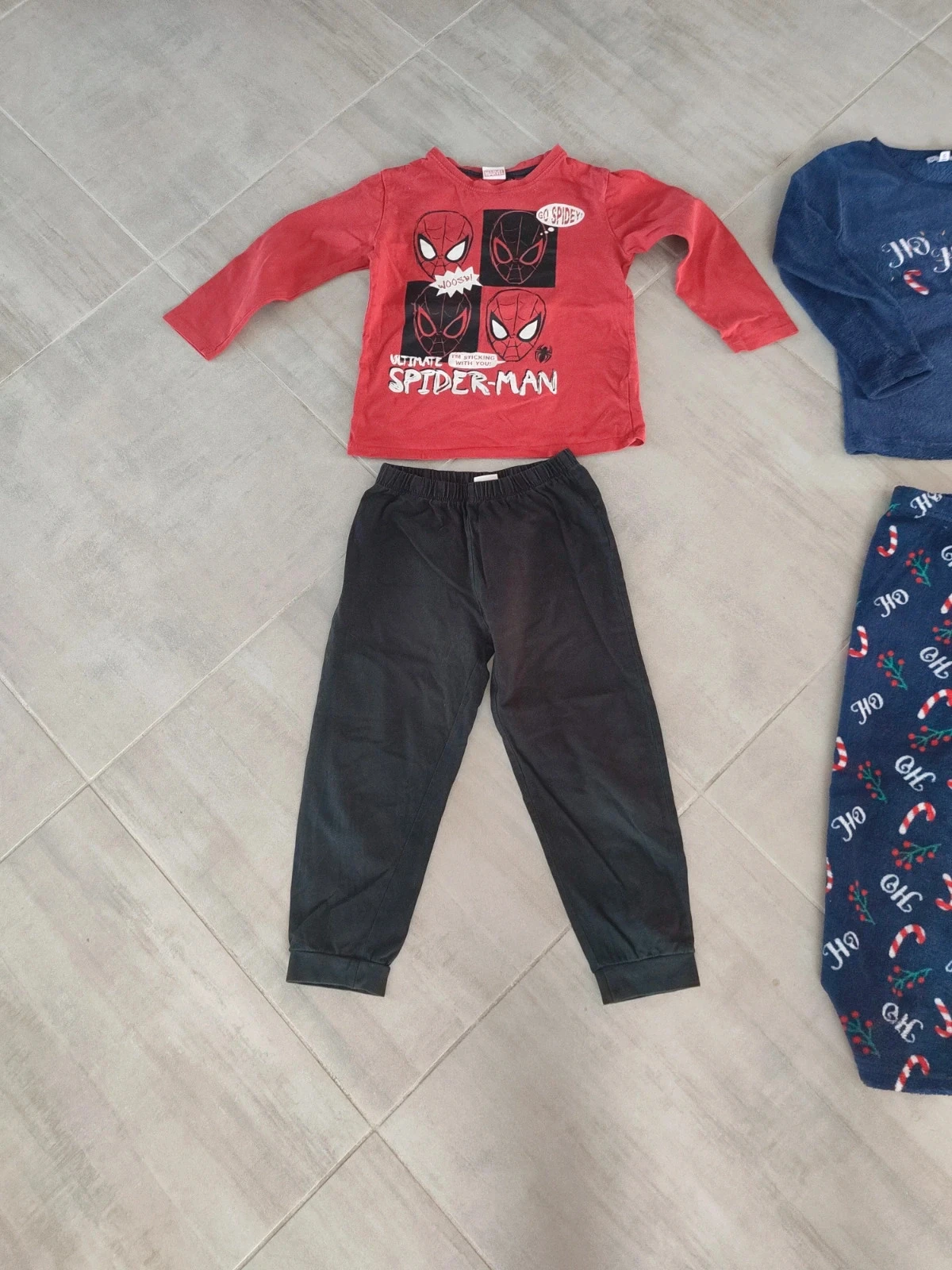 Lot de pijamas 5 años – photo 2